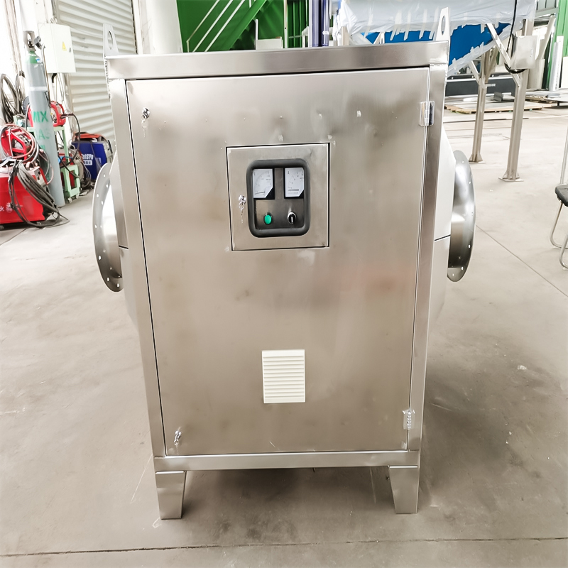 Fotokatalyyttinen laitteisto (ultraviolettivalo ja katalyytti) 304 fotokatalyyttinen puhdistuslaite