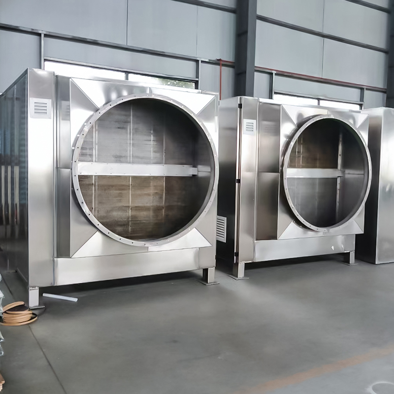 Fotokatalyyttinen laitteisto (ultraviolettivalo ja katalyytti) 304 fotokatalyyttinen puhdistuslaite